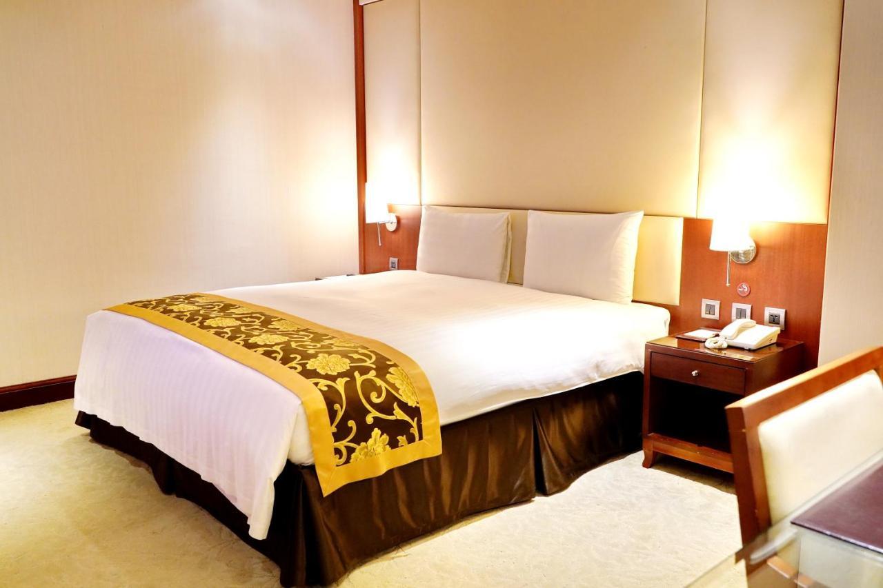 Hu House - 4*