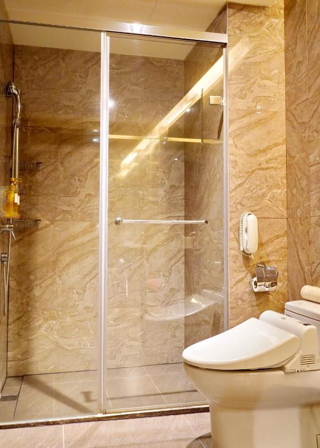 Hu House - 4*